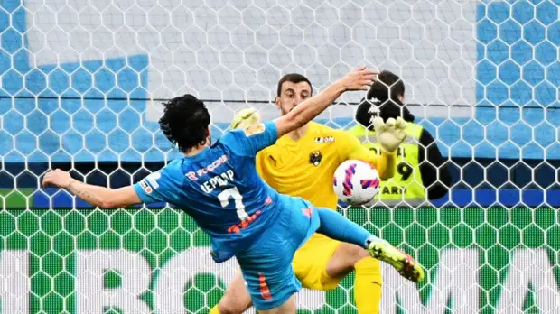 Семак считает, что «Зенит» нормально играл в меньшинстве до первого гола «Сочи»