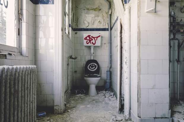 Самый "суровый" туалет находится в таджикской деревне