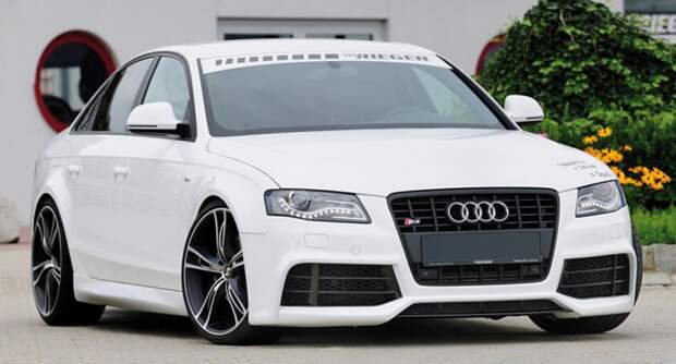 Audi A4 белый