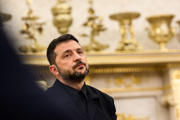 На Украине рассказали о давлении на Зеленского из-за России