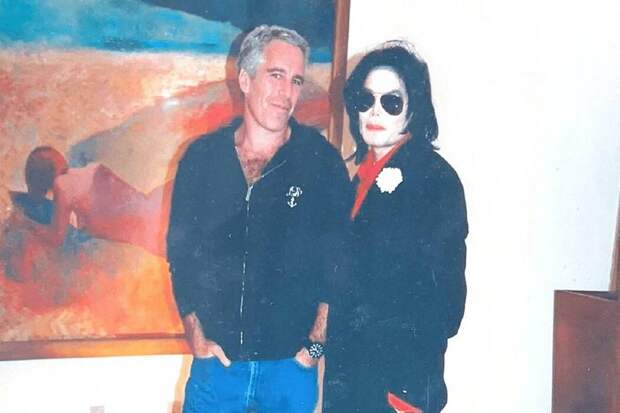 «Мы даже не знали, кто такой Эпштейн»: телохранитель Майкла Джексона объяснил появление поп-короля на скандальном фото