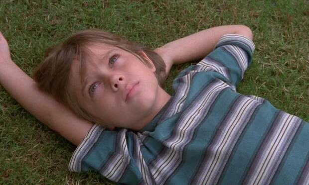 «Отец посадил меня в машину к незнакомцам, потому что ему было лень вести меня в детский сад»: пользователи Сети вспоминают самые жестокие и странные поступки родителей