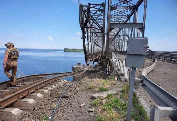 Нанесён удар высокоточными ракетами по железнодорожному мосту через Днепр в районе Черкасс