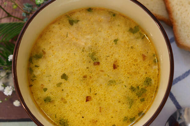 Фото к рецепту: Суп с рыбой - простой рецепт! рыбный суп с 2 видами рыбы