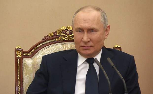 Путин о протестах во Франции и размещении ядерного оружия в Белоруссии: подробности интервью Зарубину