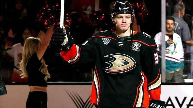 Минтюков подрался с канадцем из «Торонто»