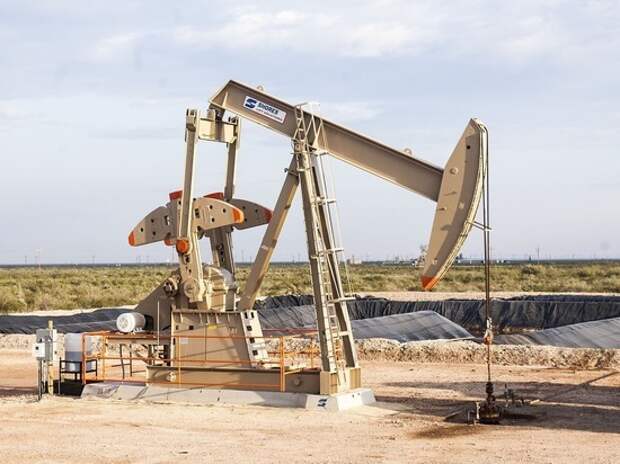 Остановить скважины: описано сокращение добычи нефти в России Остановить скважины: описано сокращение добычи нефти в России