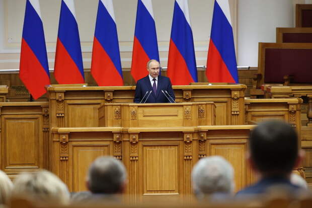 Владимир Путин заявил, что инфляция в России постепенно
