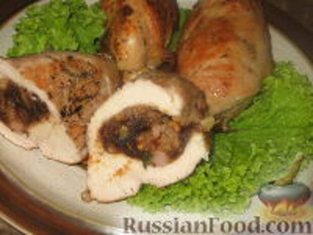 Фото к рецепту: Куриные грудки с финиками