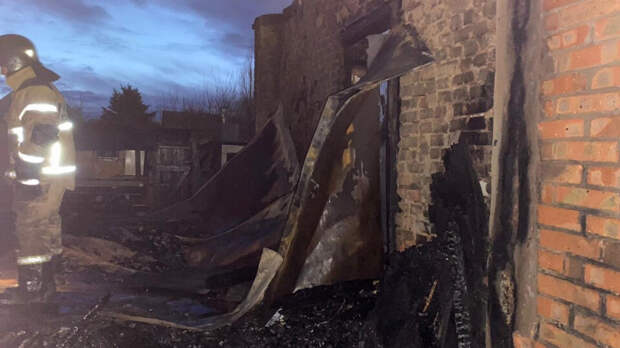 СК возбудил дело после гибели 5 человек при пожаре в доме под Ростовом