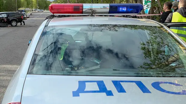 В Хабаровске возбуждено дело после наезда автомобиля на пешеходов на тротуаре