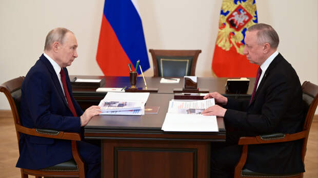 Путин обсудил с Бегловым поддержку ветеранов и развитие Петербурга