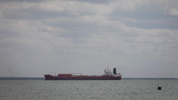 Беспилотники атаковали танкер в порту на востоке Омана