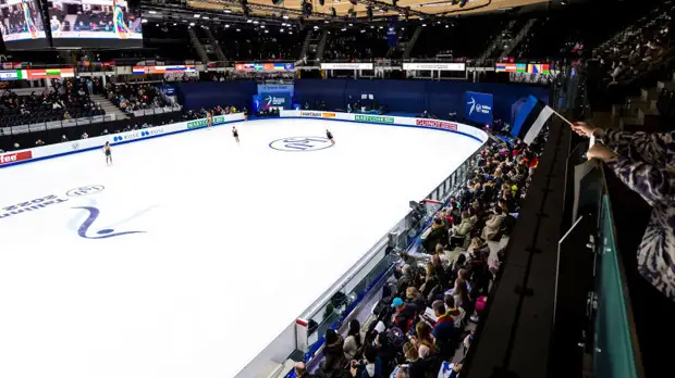 Мишина и Галлямов завоевали золото ЧЕ-2022 по фигурному катанию