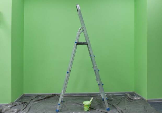 Член ОП Машаров напомнил о риске штрафа за шум и запах краски при ремонте