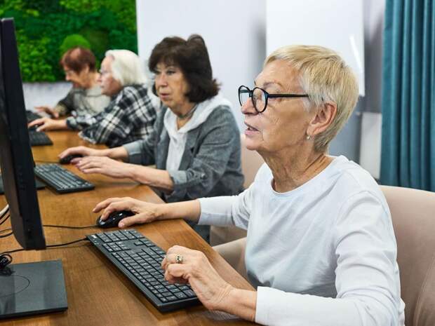 Что положено пенсионерам, у которых непрерывный стаж 5–10 лет: особая пенсия и льготы