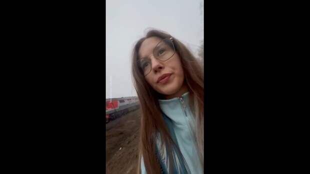 Люди выпрыгивали из окон и помогали друг другу выбираться из перевернутых...