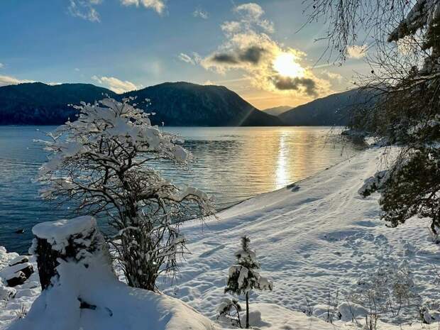 Телецкое озеро / Фото: Роман и Татьяна Воробьевы