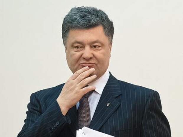 Порошенко поручил Кабмину направить армии сэкономленные на выборах 600 млн грн
