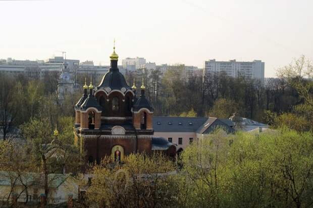 Фото: храм иконы Божией Матери "Знамение" в Ховрине