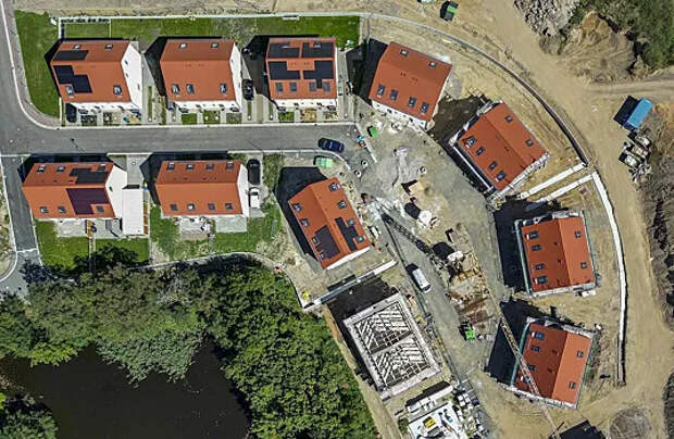 Асфальт, автобусы и пабы: тревел‑блогер сравнил деревни Германии и России