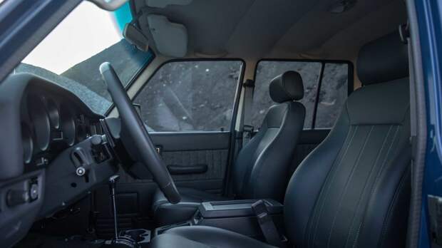 Мощный рестомод на базе 33-летнего Toyota Land Cruiser