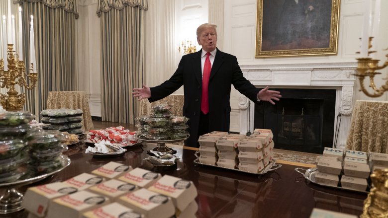 12 банок Coca-Cola в день и другие странные пищевые пристрастия Дональда Трампа