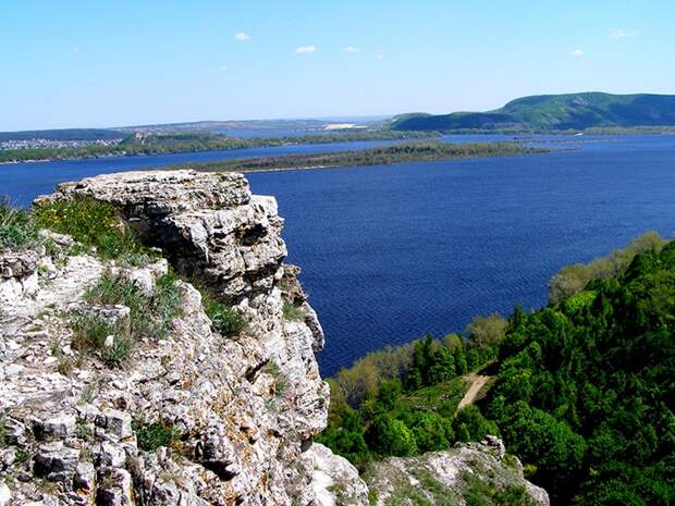 Красоты гор, лесов и Волжской речной глади - в одном месте. /Фото: npsamluka.ru