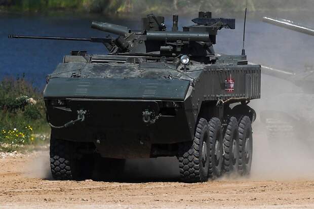 Замечена перевозка новейшего российского БТР "Бумеранг"