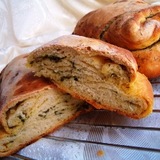 Хлебцы с чесноком и петрушкой