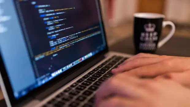 Эксперт дал рекомендации фрилансерам по безопасному поиску работы