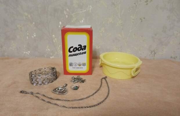 Блеск изделиям из серебра возвращает сода / Фото: novate.ru