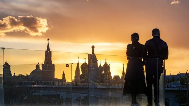 Проханов: Россия возрождается, очищаясь от ельцинской скверны
