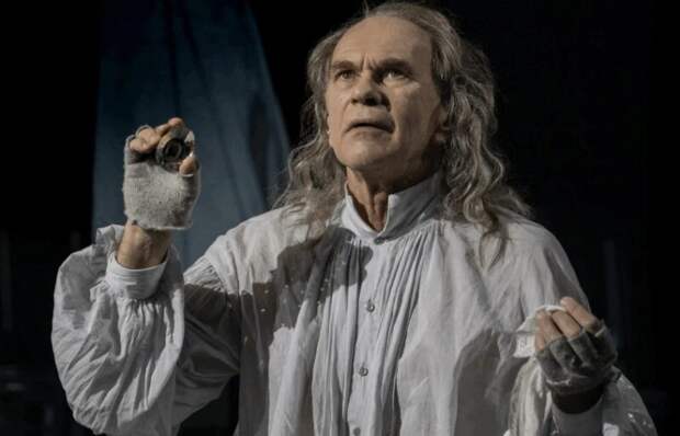 38 лет верен одной: как живёт Алексей Гуськов с Лидией Вележевой, сыновьями и внучкой Стефанией