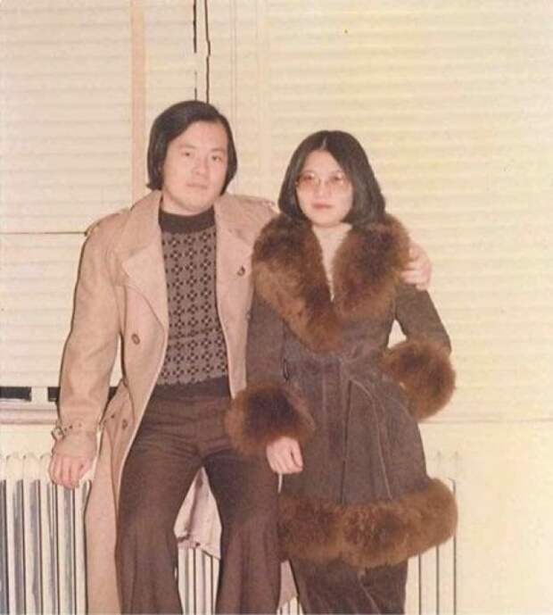 Друг отца прислал фотографии, где мои родители засняты в 70-х годах.