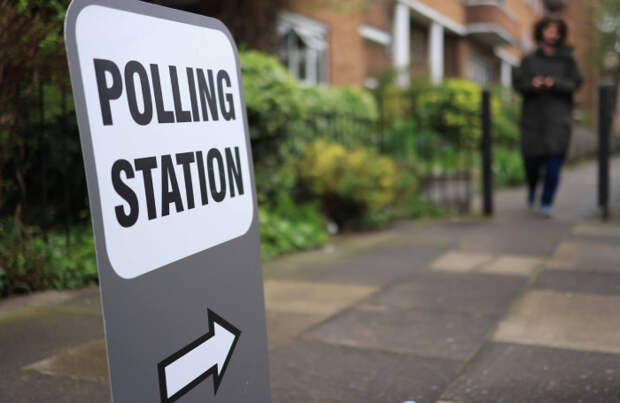 Консерваторы потерпели разгромное поражение на местных выборах в Великобритании