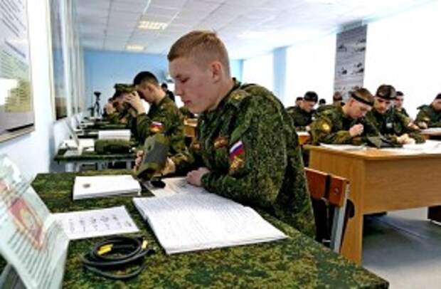 Sergey Shoigu visits Novosibirsk High Military Command School