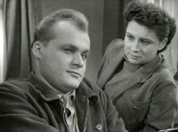 Кадр из фильма *Повесть о первой любви*, 1957 | Фото: kino-teatr.ru