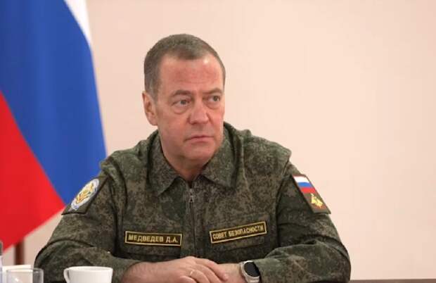 Медведев вручил госнаграды отличившимся на СВО военнослужащим