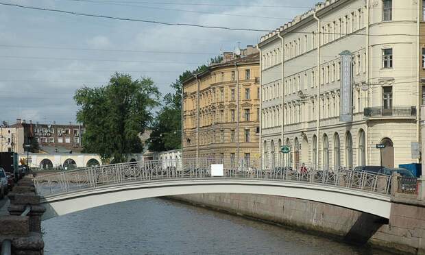 В Петербурге завершили капремонт Мучного моста