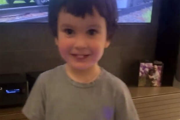 Хореограф Евгений Папунаишвили показал своего подросшего сына