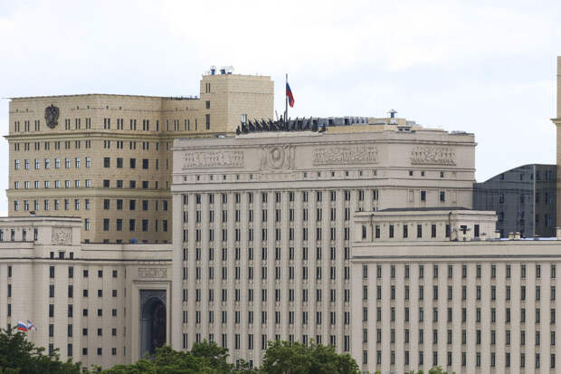 Сотни БПЛА и управляемые авиабомбы уничтожили российские военные