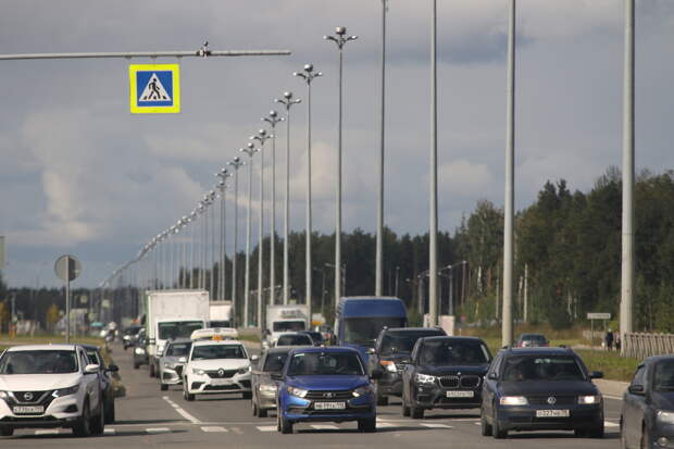 Между Тулой и Москвой федеральная трасса М-2 по-прежнему стоит