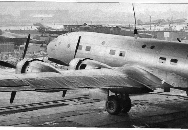 5.Ту-70 выкатывают из цеха.