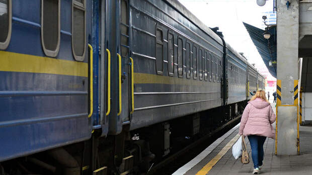 В Луганск из Старобельска впервые за восемь лет прибыл поезд
