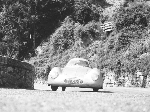 8 раритетных фото самого старого в мире Porsche
