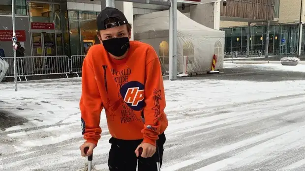 Брат Клебо эмоционально отреагировал на дисквалификацию лыжника на ЧМ и сломал ногу