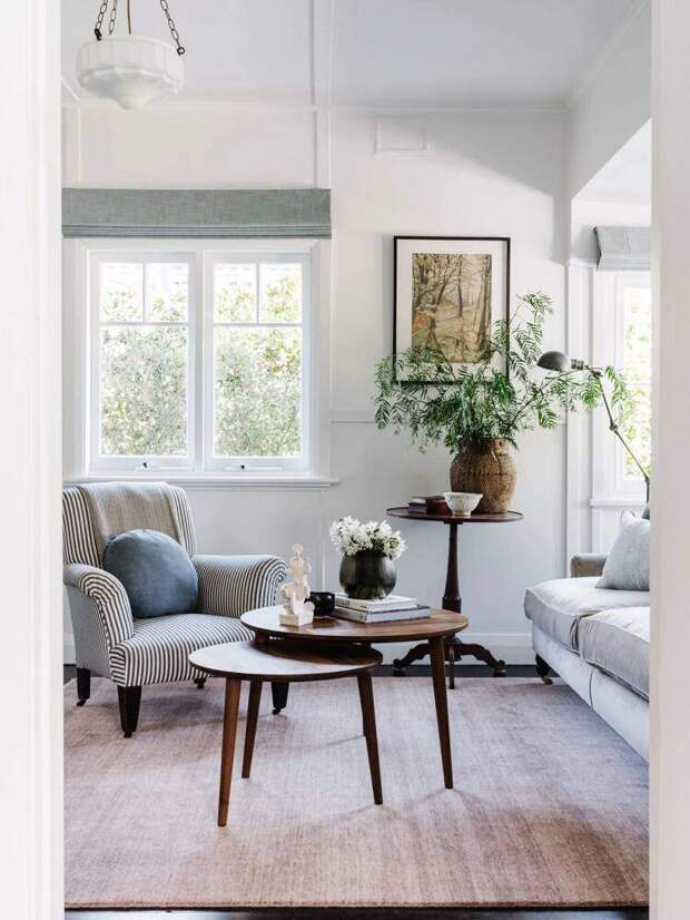 Жизнь часто забрасывает нас довольно далеко от тех мест, где мы родились и провели своё детство.-7