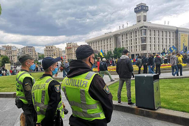 В центре Киева проходит митинг против Зеленского