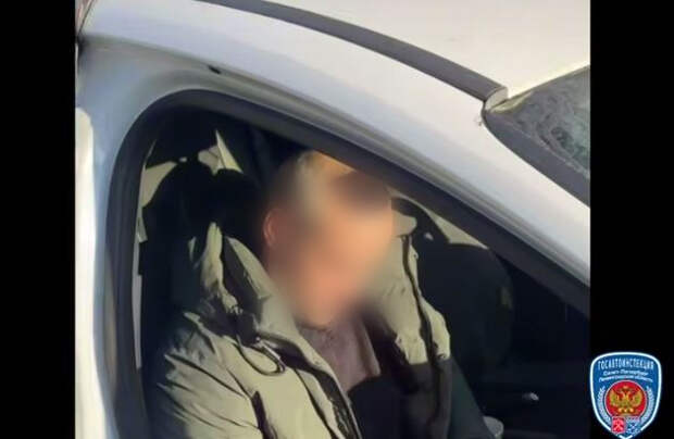 В Петербурге остановили нетрезвого водителя с двумя пакетиками с наркотиками